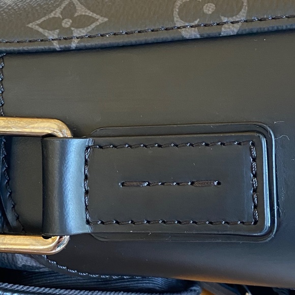 Louis Vuitton Messenger PM Eclipse - Picture 4 of 16